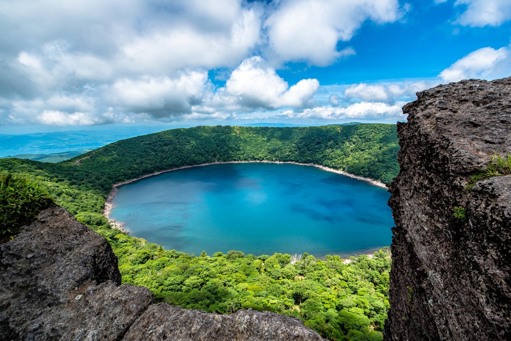 🏞️ 큰 물결 연못(오나미이케) 이미지 2